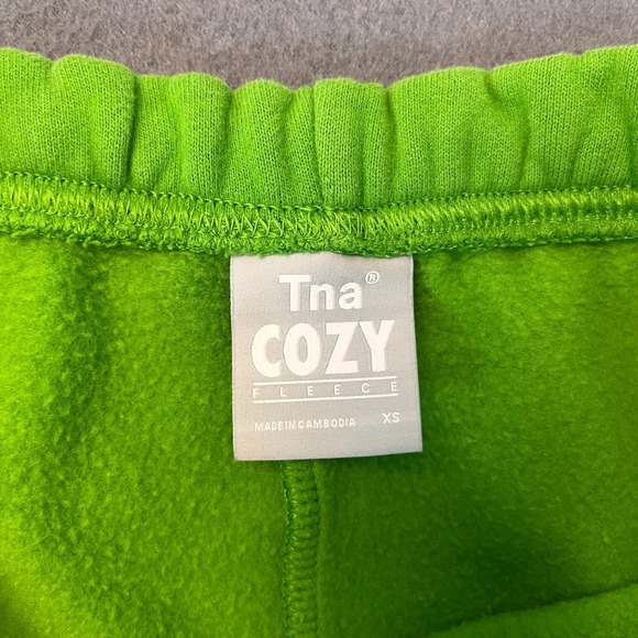 TNA COZY Womens Sz XS Fleece Shorts Green Logo‎ Embroidered Lounge Grinch Casual - Picture 2 of 10